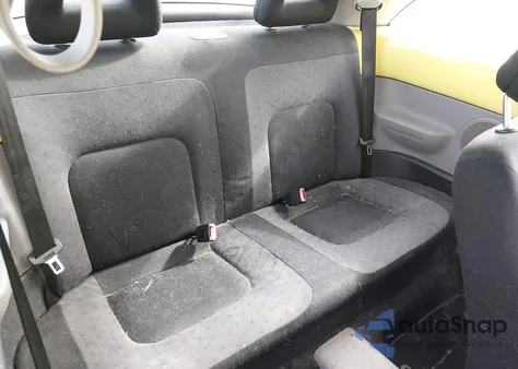 2001 Volkswagen New Beetle Gl z USA, uszkodzony, nr VIN 3VWBS21C91M419726